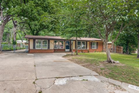 1305 W Lavender Lane, Arlington, TX 76013 — photo 2