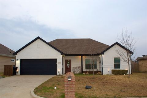 1711 Fred Street, Greenville, TX 75401 — photo 2