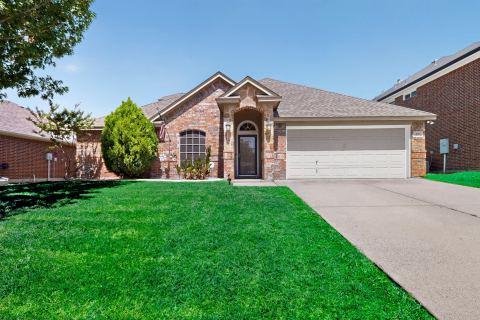 839 Evergreen Lane, Burleson, TX 76028 — photo 2