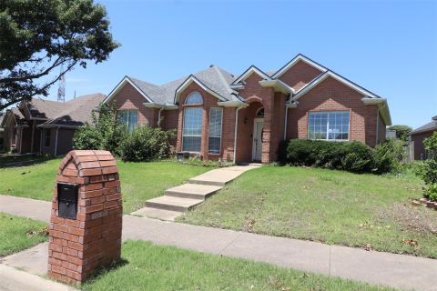 4041 Brazos Drive, Carrollton, TX 75007 — photo 2
