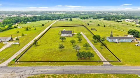 2099 County Road 655, Farmersville