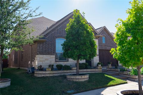 504 Pineview Drive, Euless, TX 76039 — photo 2