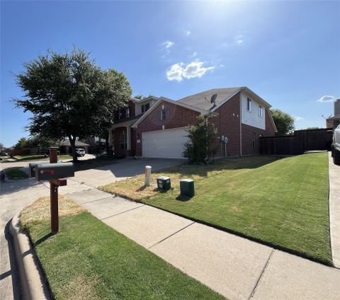 2011 New Braunfels, Forney, TX 75126 — photo 2