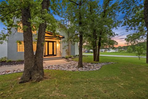 316 Comanche Drive, Lake Kiowa, TX 76240 — photo 3