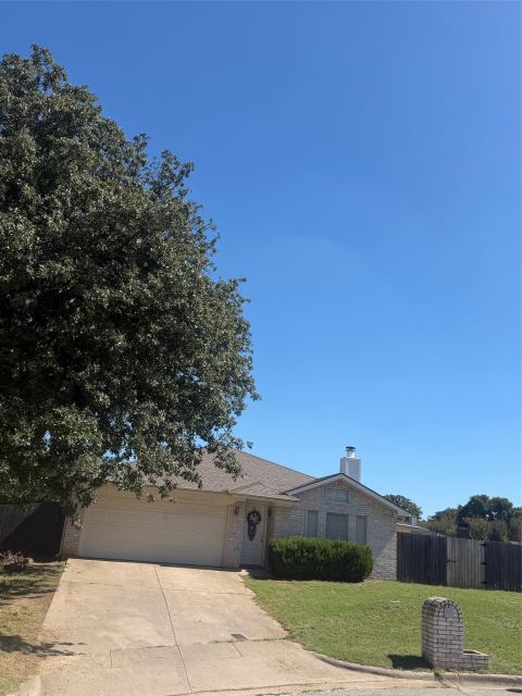 202 Lancelot Drive, Weatherford
