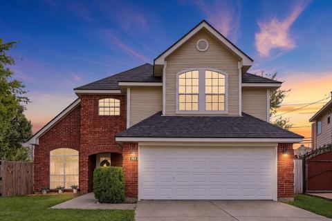 900 Blossomwood Court, Arlington