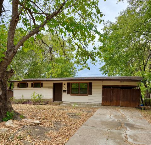 203 Hamden Lane, Mesquite