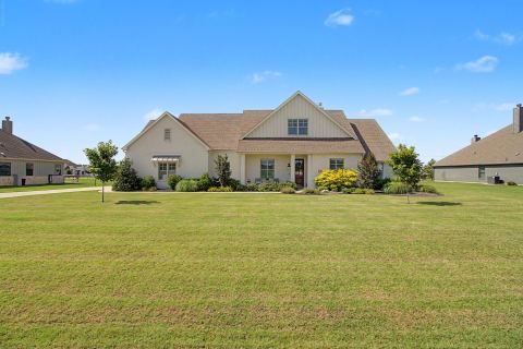 1401 Oliver Creek Lane, Justin, TX 76247 — photo 2