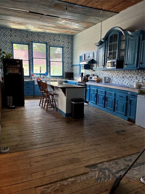 217 E White Street, Pilot Point, TX 76258 — photo 2