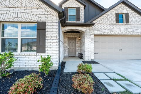 5448 Agalinis Avenue, Royse City