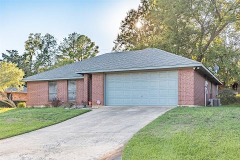 305 Ross Avenue, Denison, TX 75020 — photo 2
