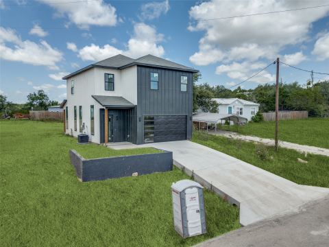 2518 Elk Trail, Granbury