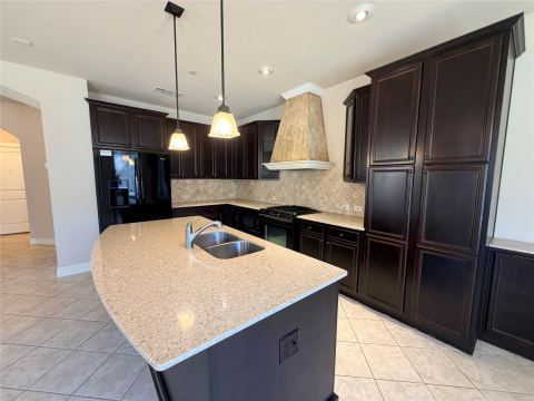 950 Brook Forest Lane, Euless
