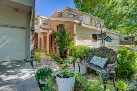 6840 E Northwest Highway, Dallas