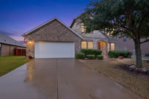 111 Thoroughbred Street, Waxahachie
