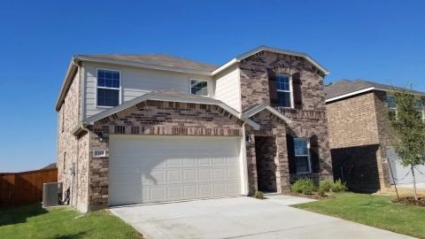 1329 Waggoner Drive, Aubrey, TX 76227 — photo 2