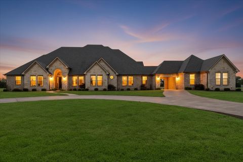 107 Fairway Parks Drive, Corsicana