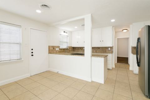 3612 Winston Road, Fort Worth, TX 76109 — photo 2