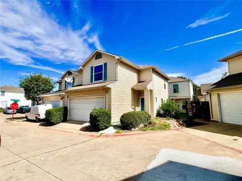 1404 Romo Plaza, Dallas