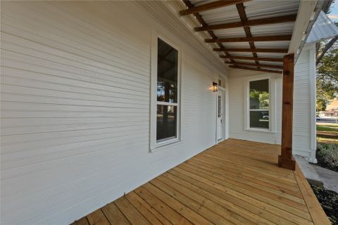 307 Avenue D, Clifton, TX 76634 — photo 2