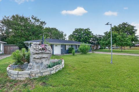 1029 S Bryan Street, Mesquite, TX 75149 — photo 3