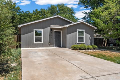 2724 Sarah Street, Waco, TX 76706 — photo 2