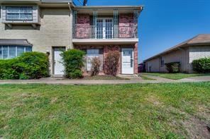 14 W Townhouse Lane 34, Grand Prairie, TX 75052 — photo 2