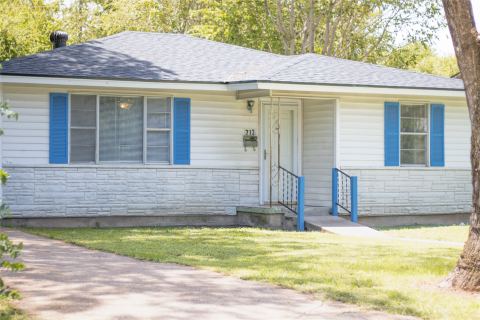713 Dunbar Avenue, Waco, TX 76704 — photo 2