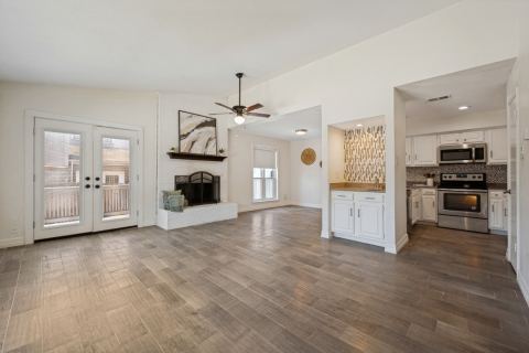 2751 Stonecreek Court, Carrollton, TX 75006 — photo 2
