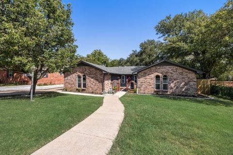 4825 Barnett Street, Fort Worth, TX 76103 — photo 2