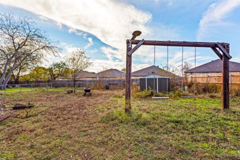 1429 W Torrey Street, Granbury, TX 76048 — photo 3