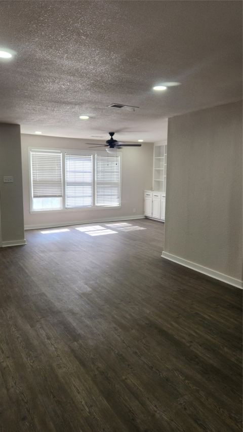 608 W Baldridge Street, Ennis, TX 75119 — photo 2