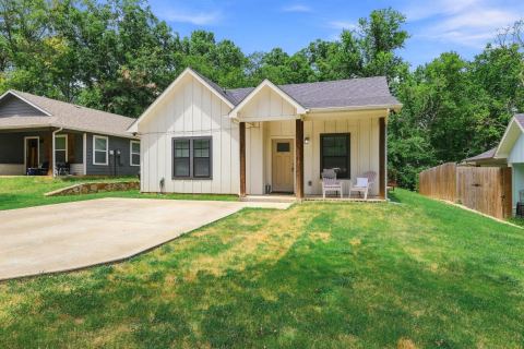 517 E Hanna Street, Denison, TX 75021 — photo 3