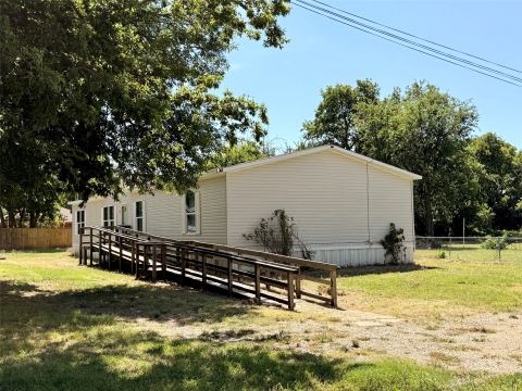90 2nd Street, Honey Grove, TX 75446 — photo 3