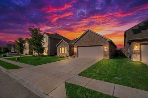 1836 Lockhart Drive, Forney