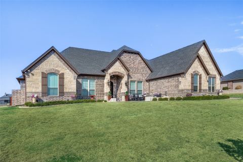 329 Kenyon Court, Granbury, TX 76049 — photo 2