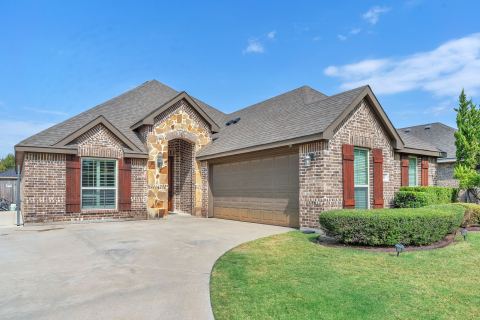 203 Cambridge Street, Waxahachie, TX 75165 — photo 2
