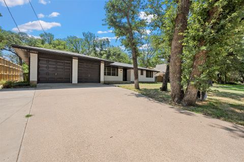 1444 Cimarron Trail, Hurst, TX 76053 — photo 3