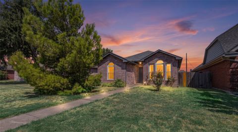 1403 E Brown Street, Wylie