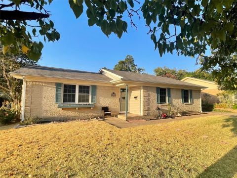 714 Timberlake Circle, Richardson, TX 75080 — photo 2