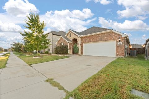 541 White Bud Lane, Fort Worth, TX 76131 — photo 2