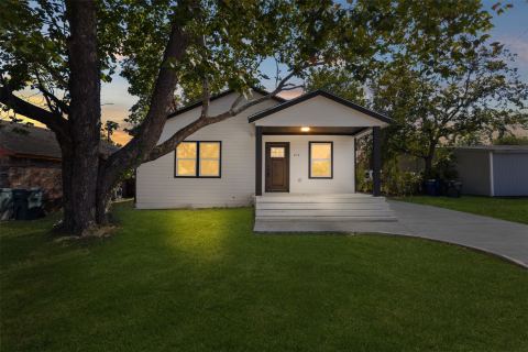 212 E Marguerita Drive, Garland, TX 75040 — photo 2