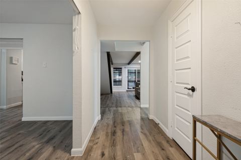 1801 Green Oaks Drive, Irving, TX 75061 — photo 2