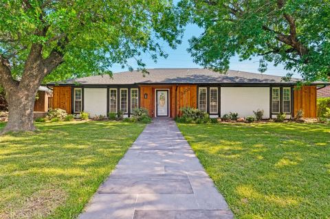 2302 Greenhill Drive, Carrollton