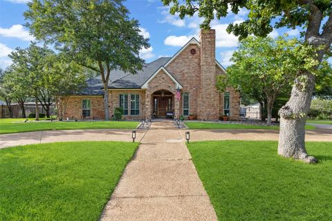 809 Shady Creek Drive, Kennedale, TX 76060 — photo 2