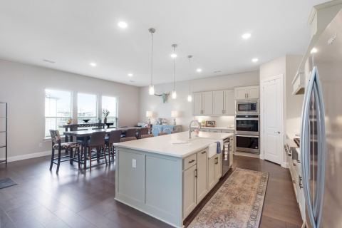 2908 Standing Tall Court, Heath