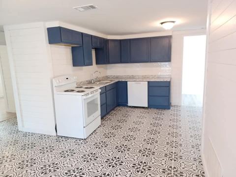 1309 S 5th Street, Bonham, TX 75418 — photo 2