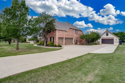 2890 Forest Drive, Celina