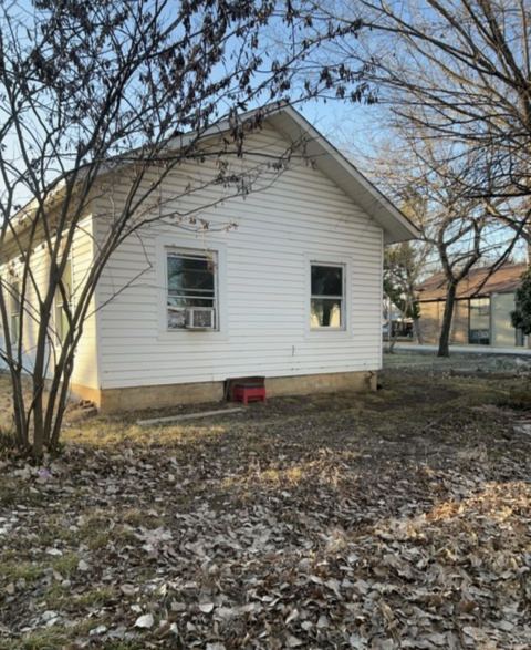 307 W Main Street, Pilot Point, TX 76258 — photo 3