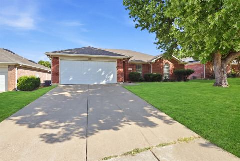 625 Jamie Lane, Mansfield, TX 76063 — photo 2